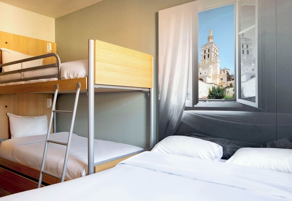 B&B HOTEL Avignon (2) Quadruple Room, Non Smoking 3