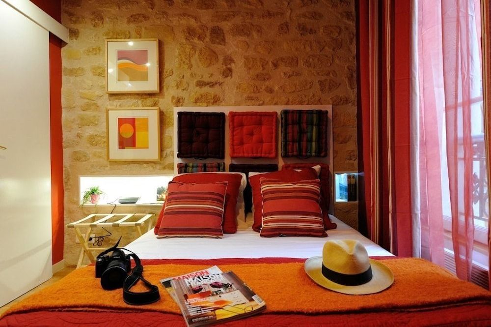 Les Patios du Marais Studio (Colorado)