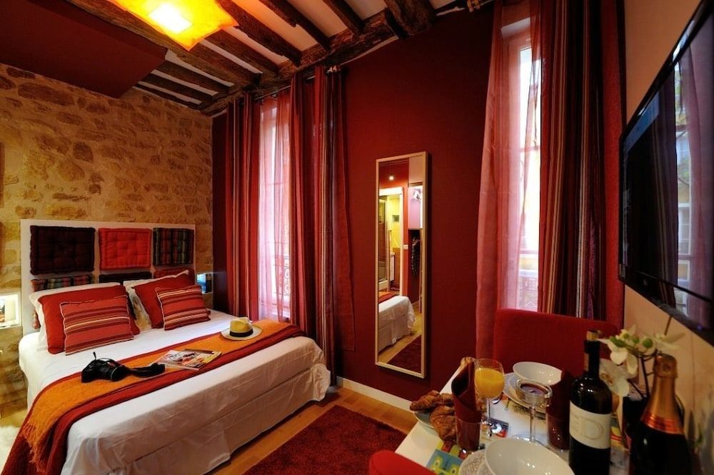 Les Patios du Marais Studio (Colorado) 6