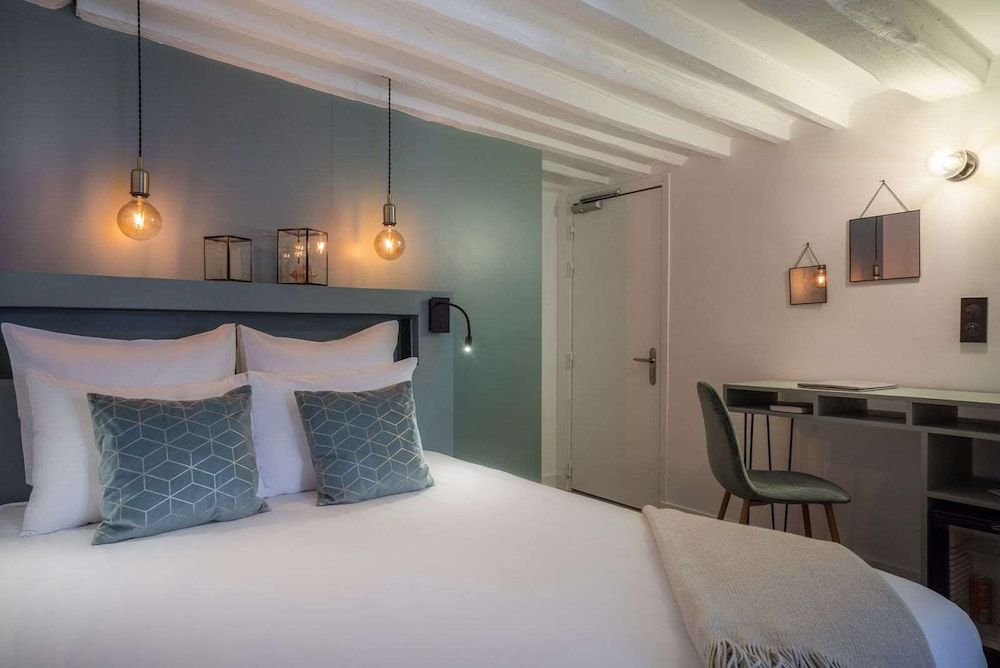 undefined Hotel Royal Opera 2