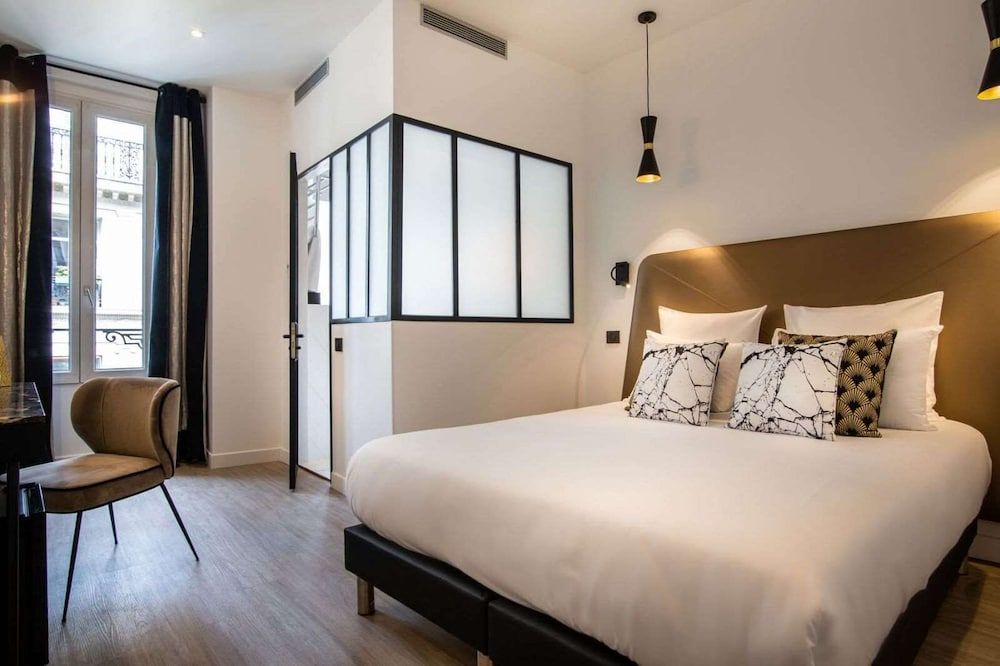 undefined Hotel Royal Opera 3