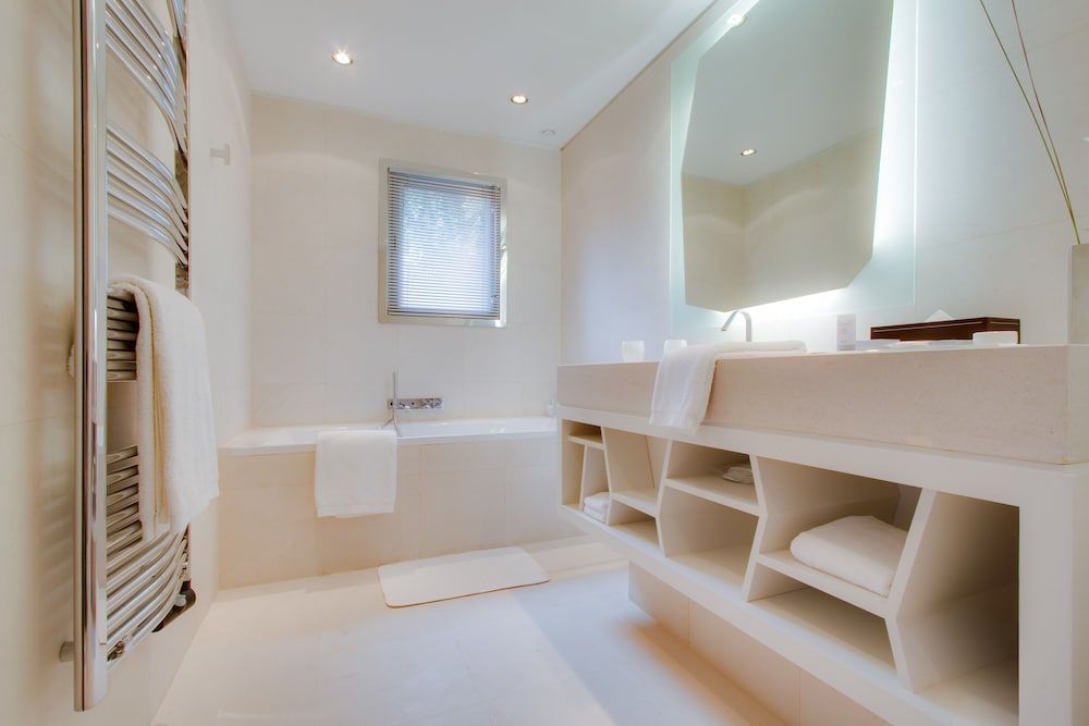 Maison Pic Deluxe Room 4