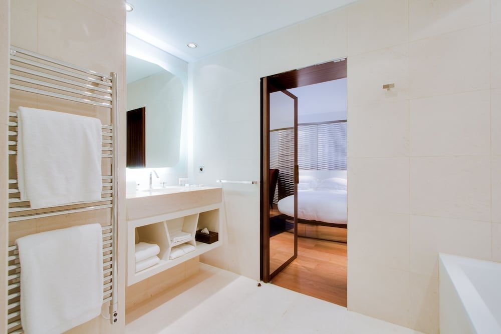 Maison Pic Superior Room 3