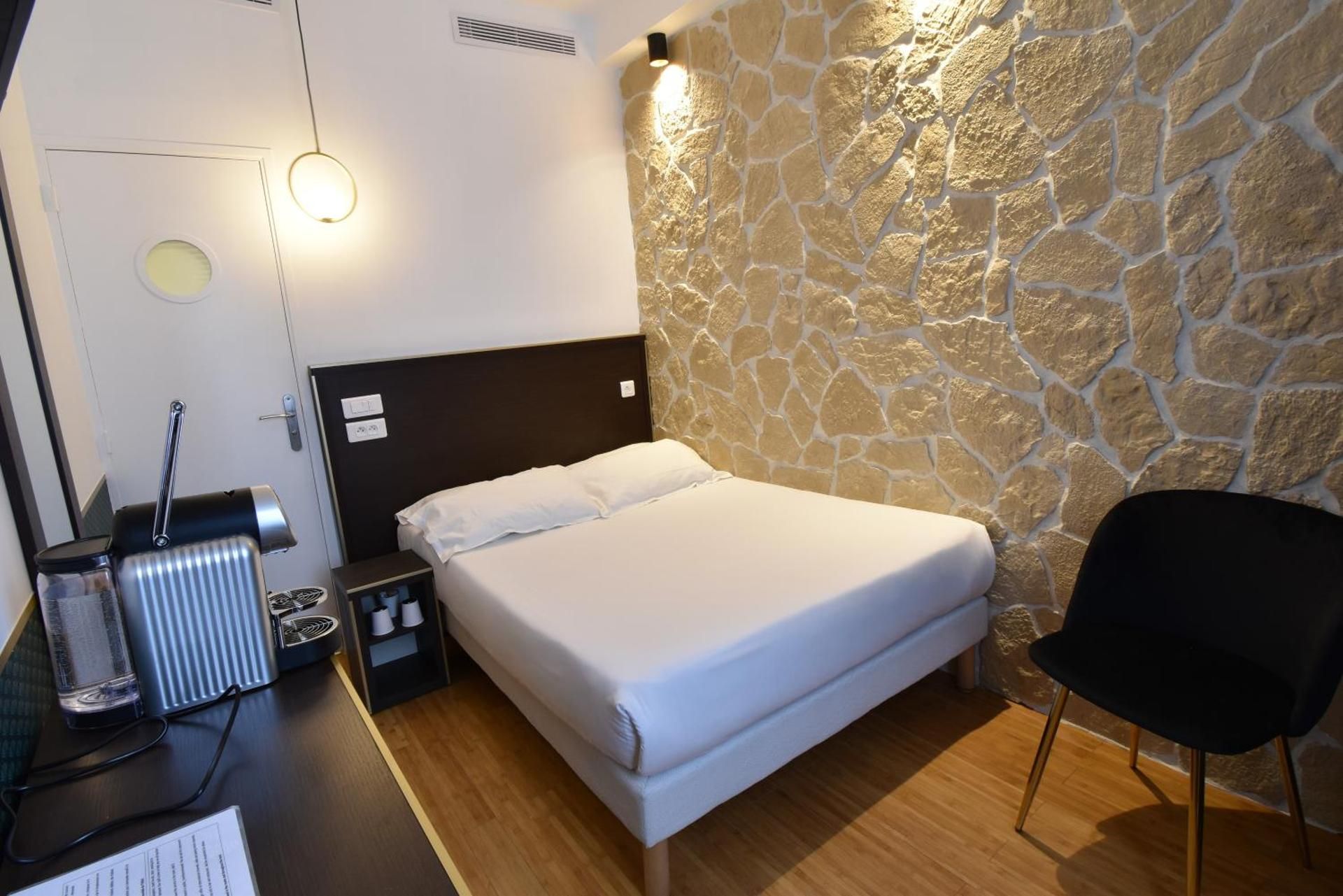 undefined Hôtel Bonne Nouvelle Paris 6