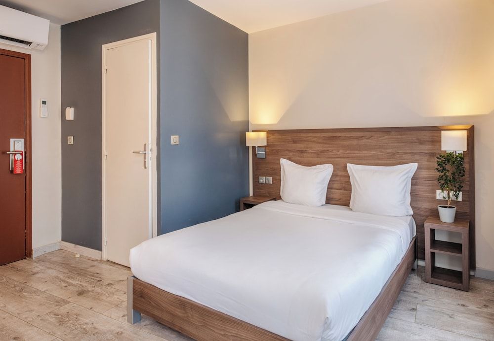 undefined Hotel La Perle Montparnasse 6