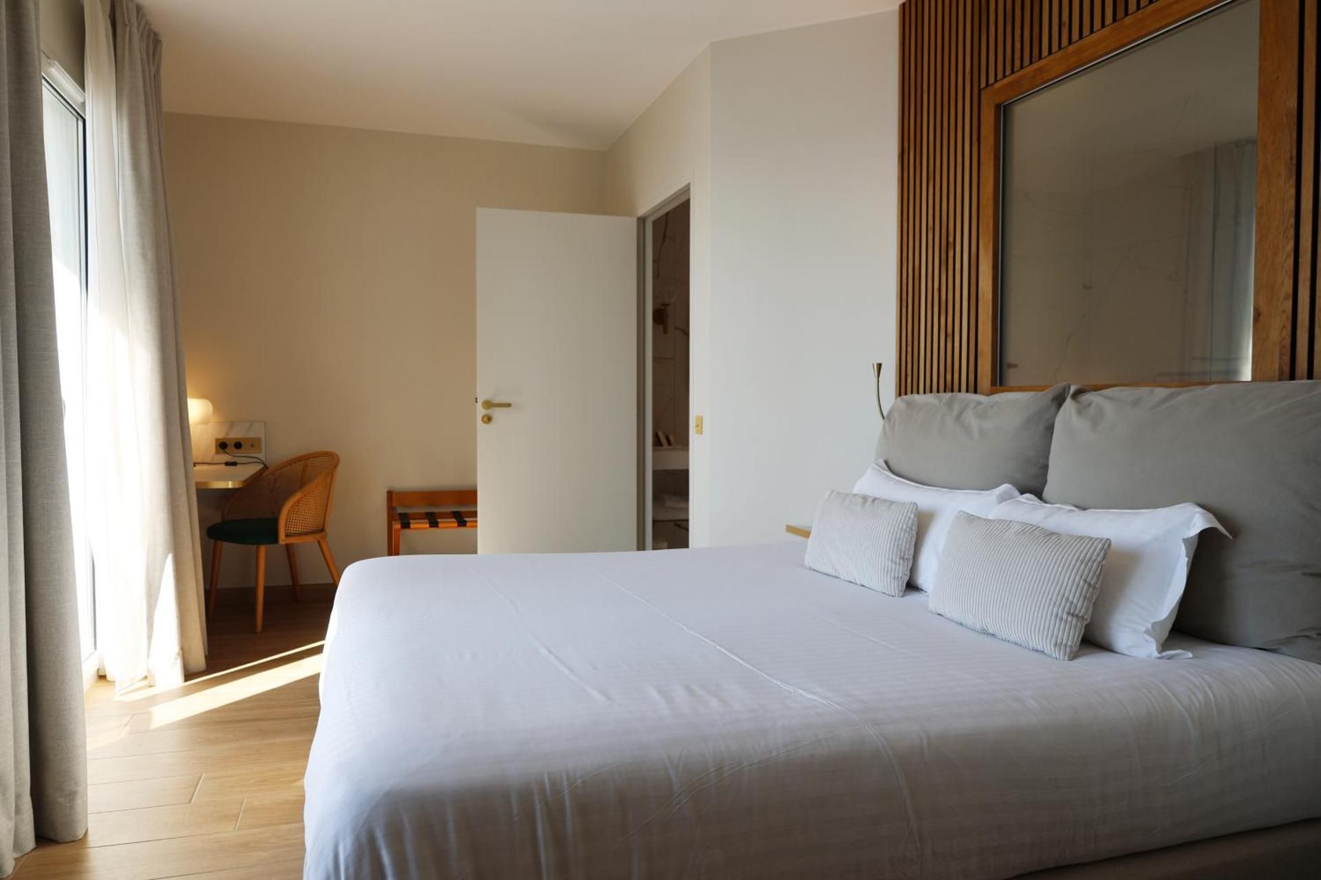 Superior, Sea View, Firstfloor