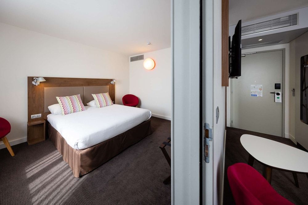 Campanile Limoges Centre - Gare Room, 2 Double Beds (Next Generation) 3