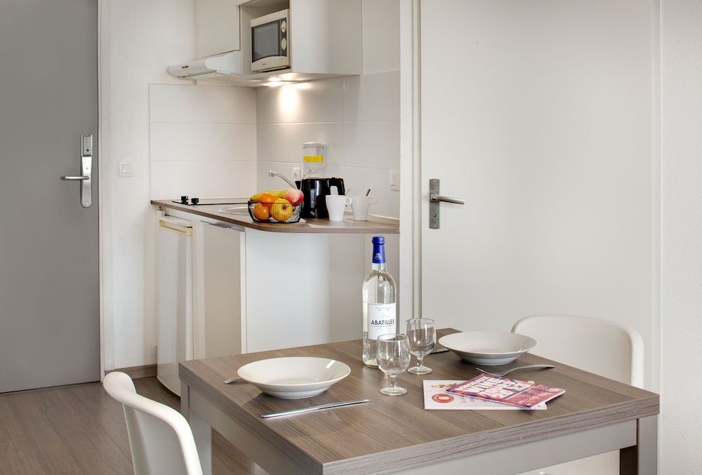 Ténéo Apparthotel Bordeaux Maritime - Cité du vin Business Studio, 1 Queen Bed, Kitchenette 11