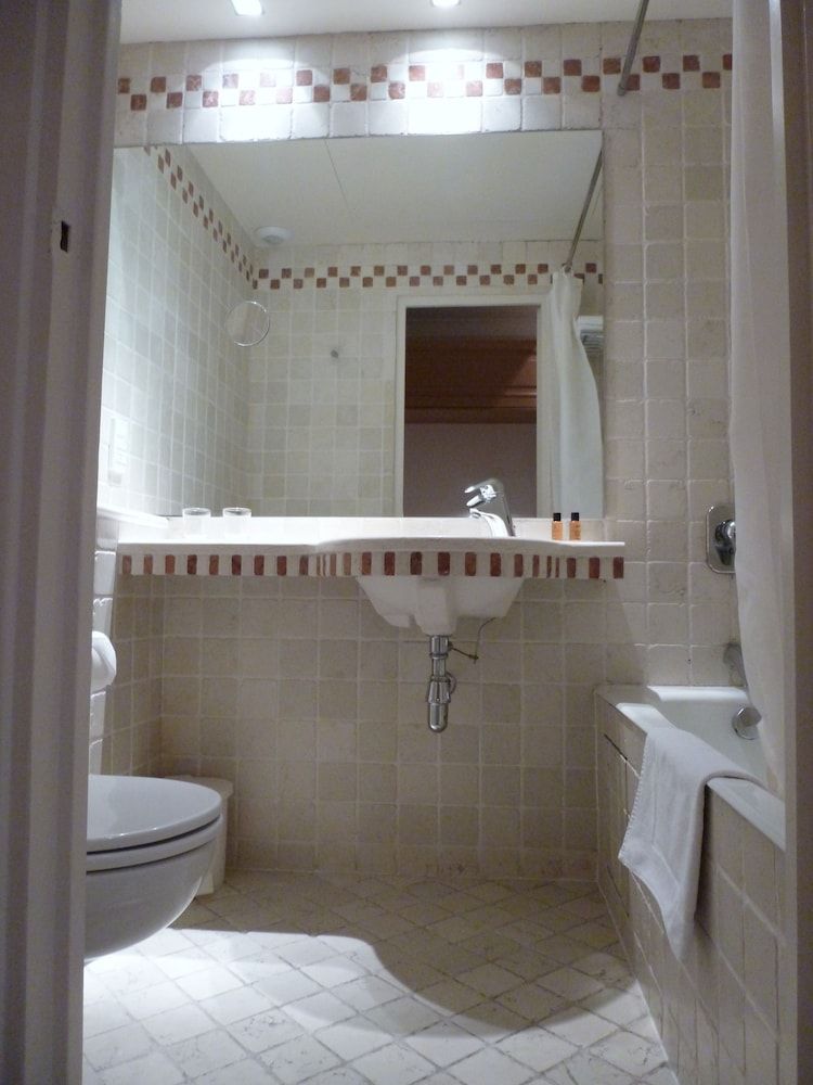 undefined Hotel du Vieux Marais 9