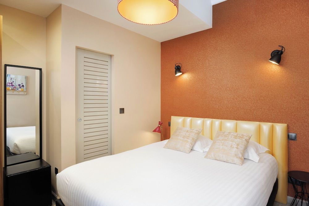 Best Western Plus Hotel Brice Garden Classic Room, 1 Queen Bed, Non Smoking 3