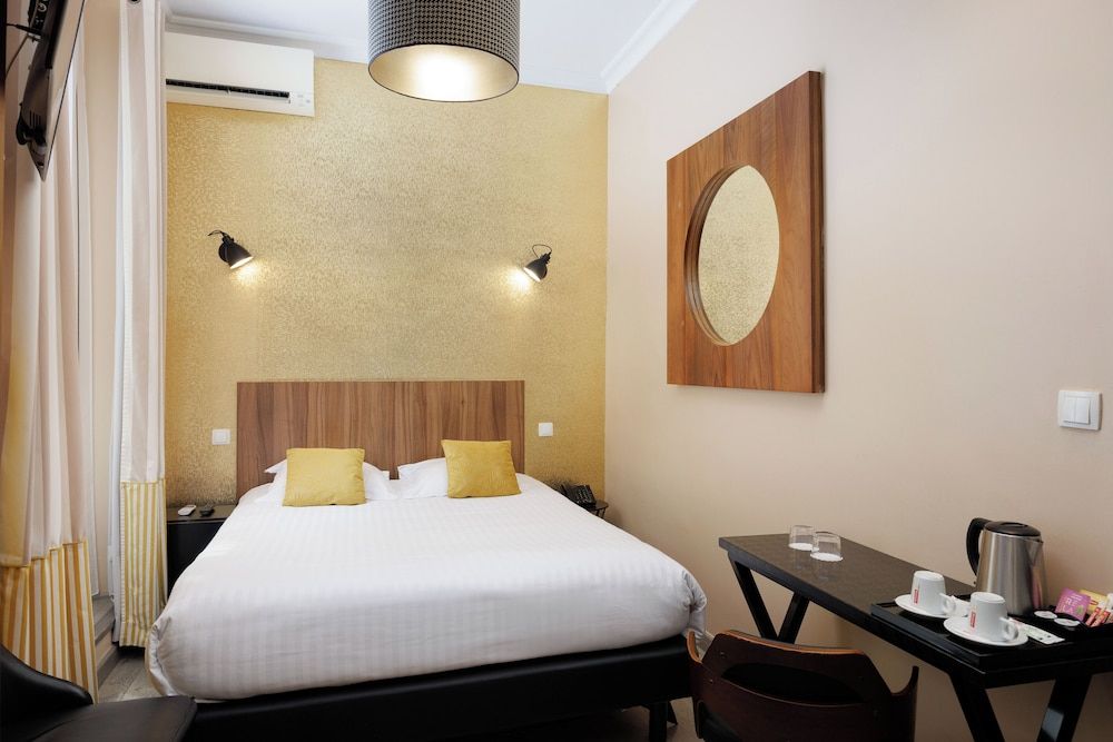 Best Western Plus Hotel Brice Garden Classic Room, 1 Queen Bed, Non Smoking 8