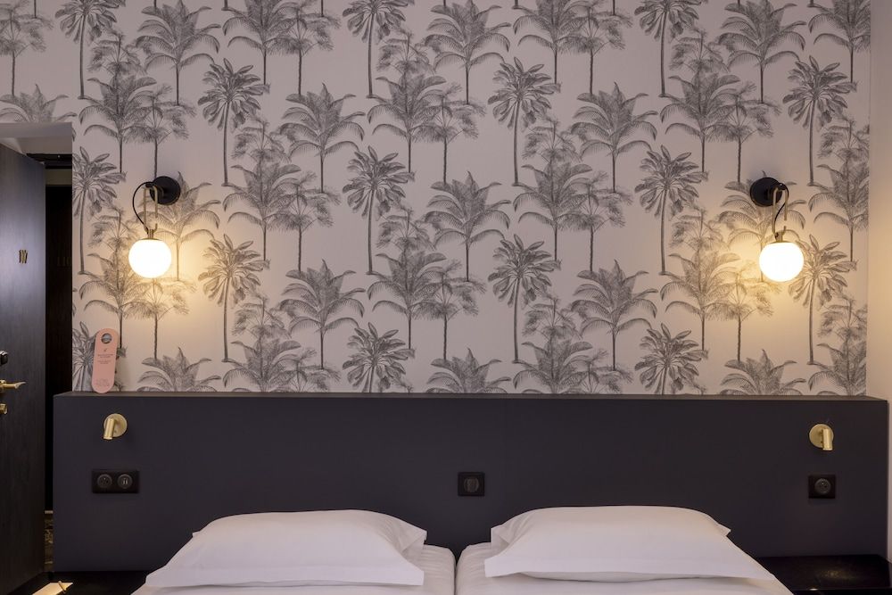 undefined Hôtel de Suez 4