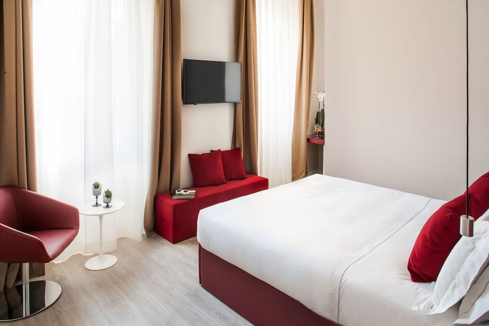 Classic Triple Room, City View