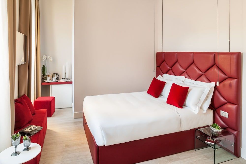 Classic Triple Room, City View