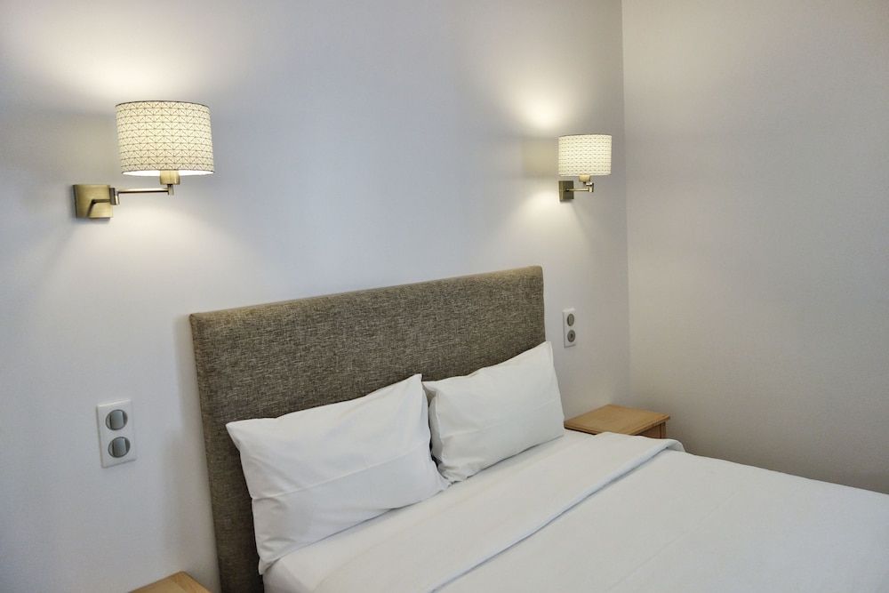 Hôtel Henri IV Comfort Double Room 2