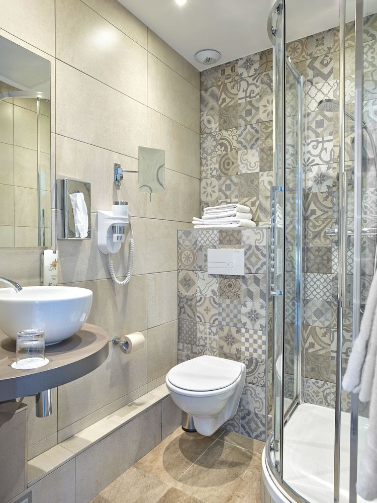 Hotel De Guise Classic Double Room, 1 Queen Bed 2