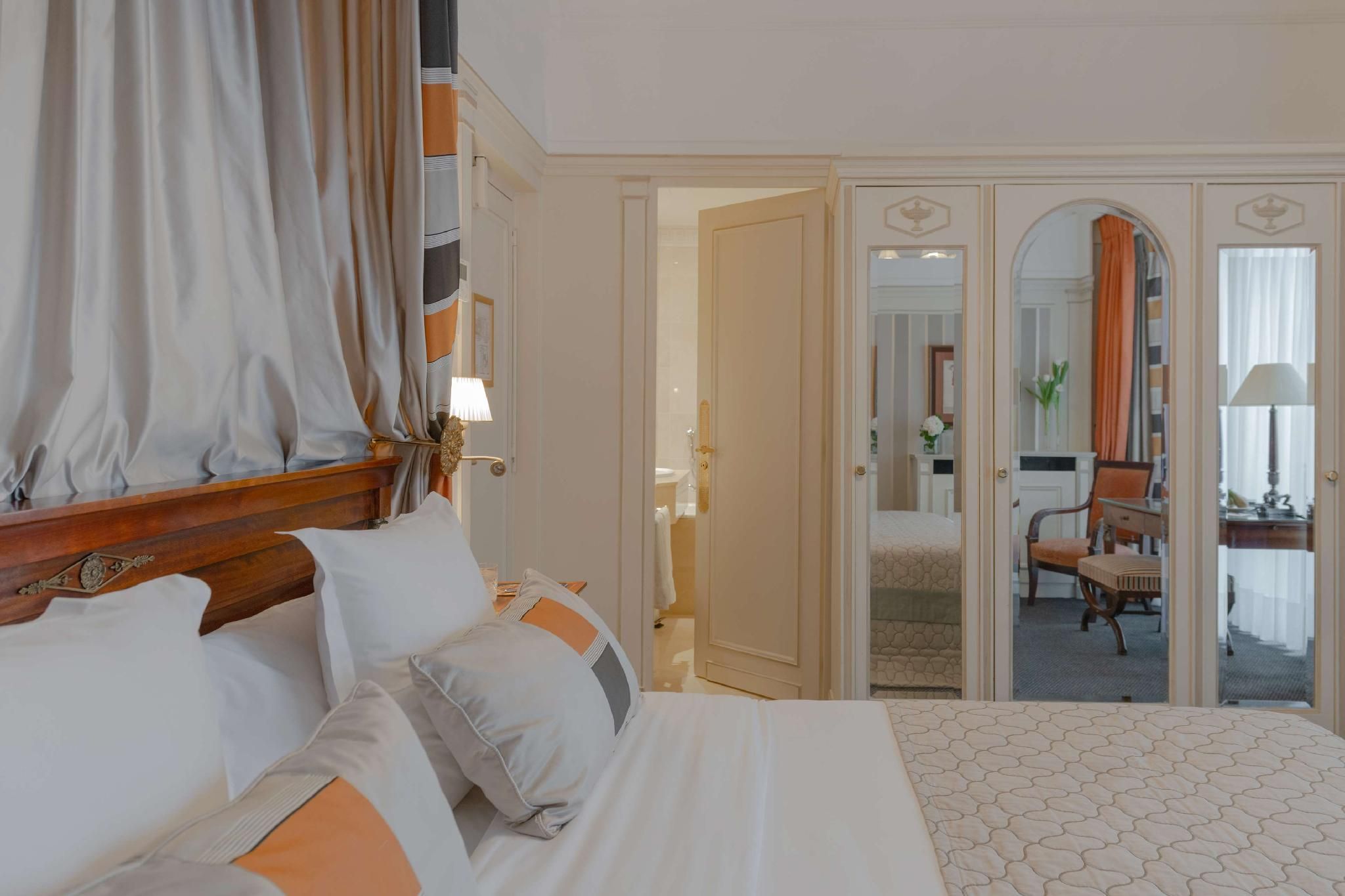 undefined Hotel Napoleon 9