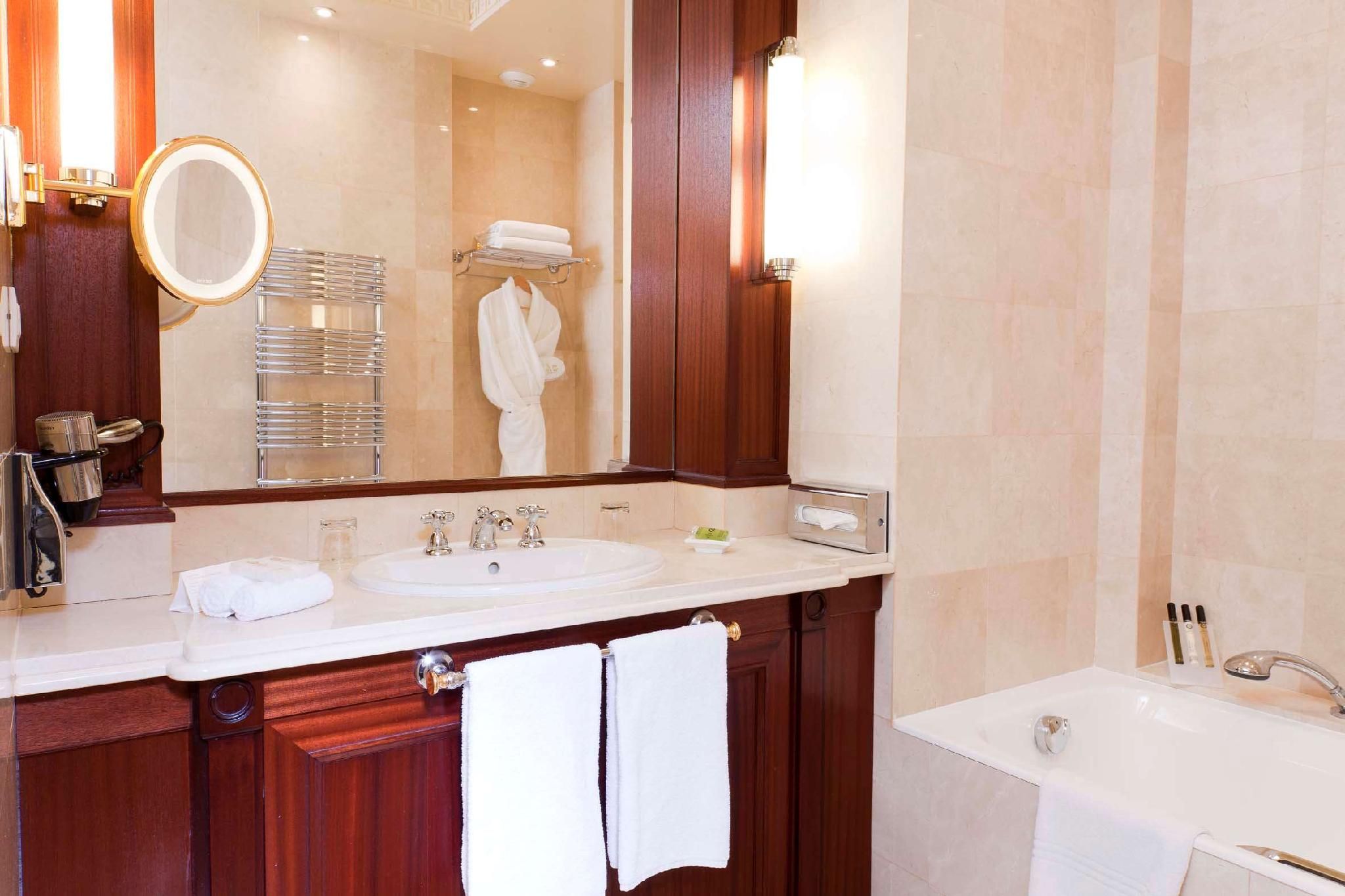 undefined Hotel Napoleon 10