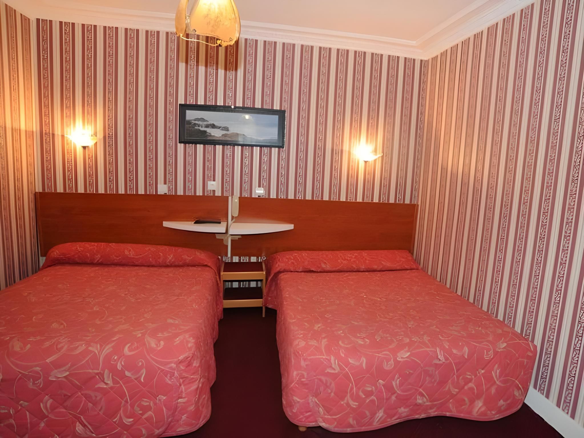 undefined Sully Hôtel 4