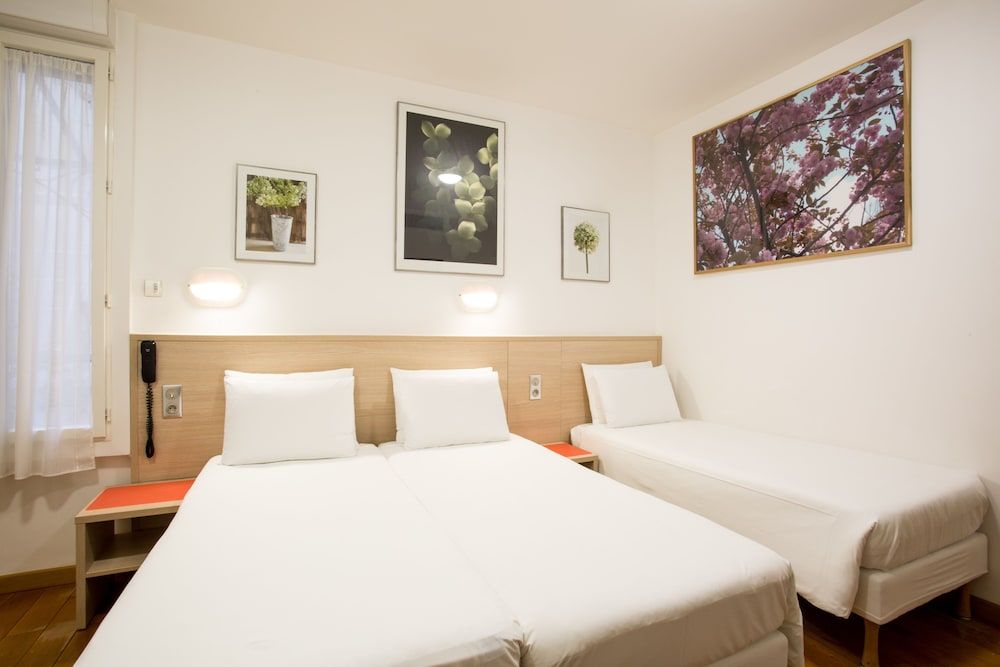 undefined Hôtel Darcet Paris 3