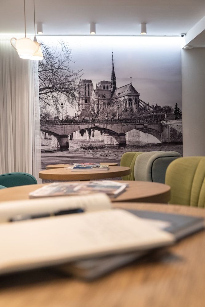 undefined 1er Etage Marais 6