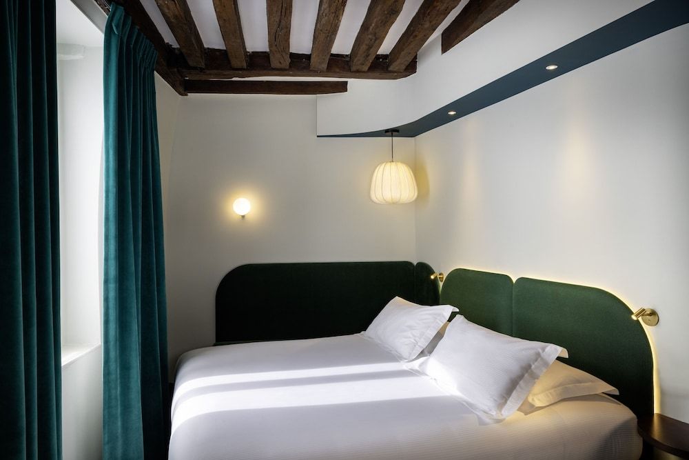 Premium Room, Courtyard View