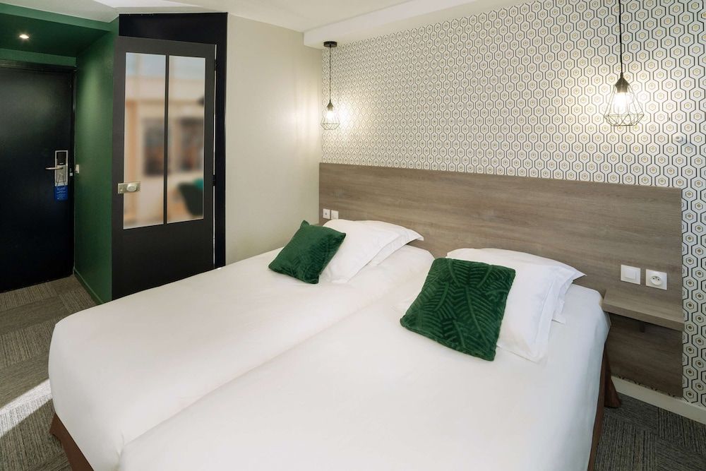 Sure Hotel by Best Western Rouvignies Valenciennes Standard Room, 2 Twin Beds, Non Smoking 3