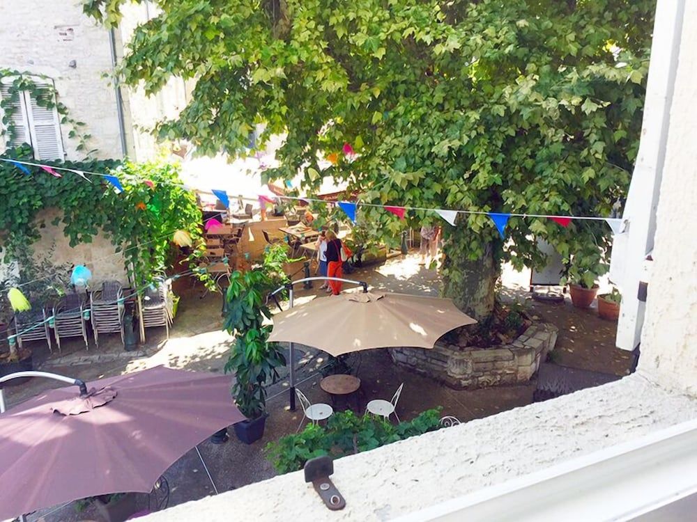 Auberge du Puits Superior Suite, 2 Bedrooms, Bathtub 6