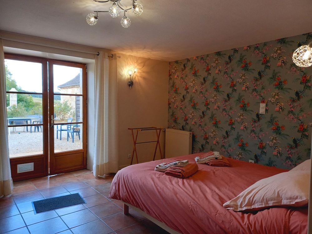 Au pays de Jacquou Comfort Room, Accessible, Private Bathroom 2