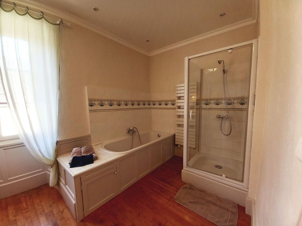 Au pays de Jacquou Family Suite 5