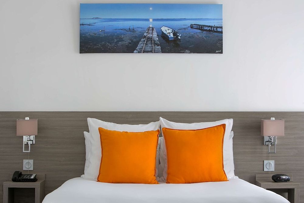 Superior Room, 1 Queen Bed, Balcony, Park View