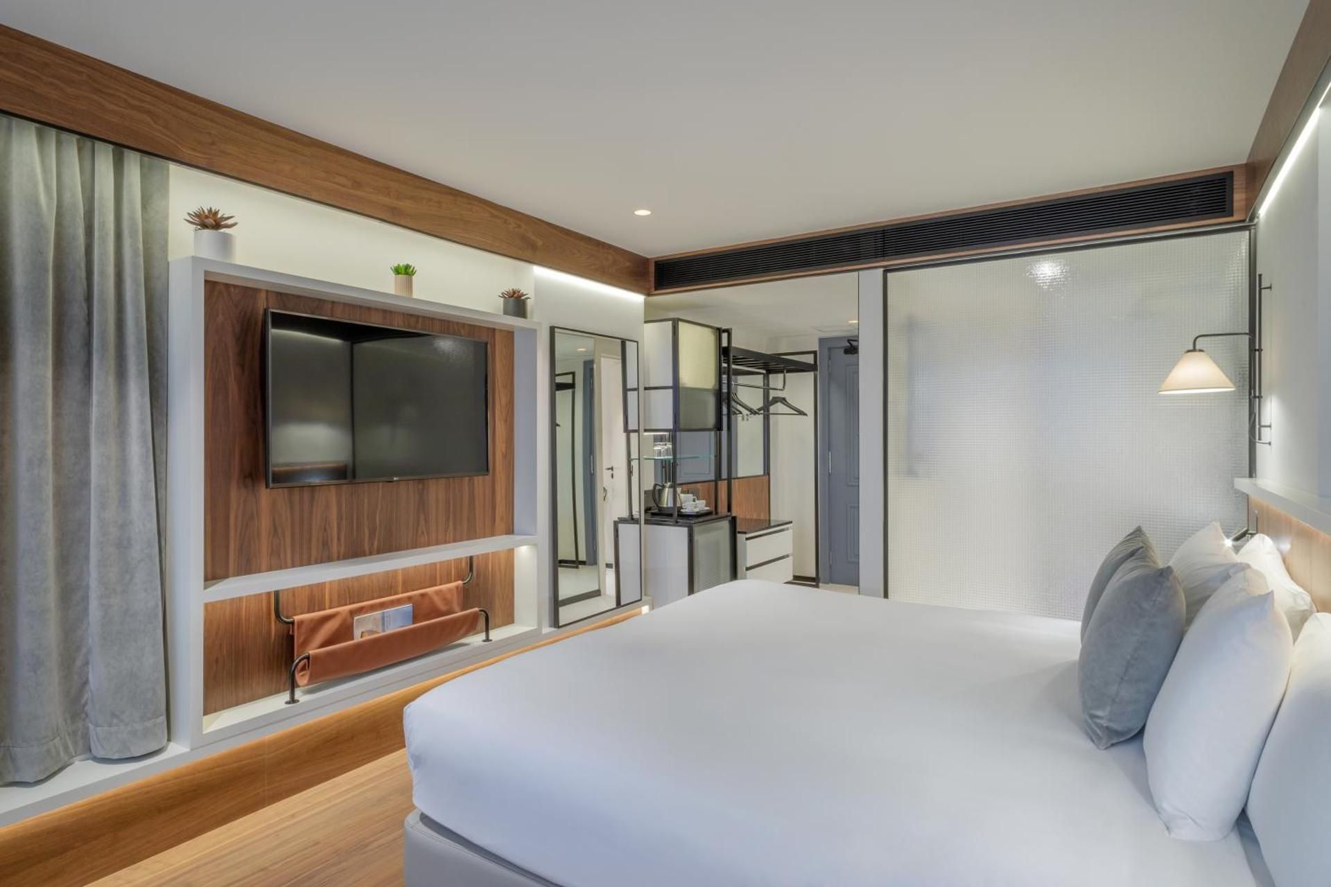 Connecting Premium Rooms
