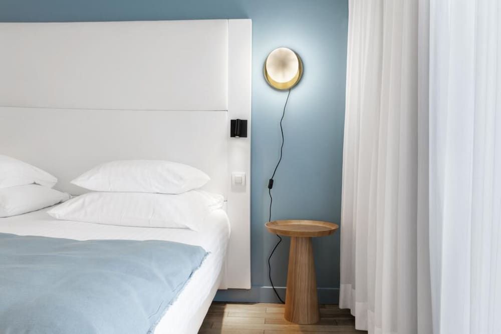 Hotel le Windsor Grande Plage Biarritz Basic Double Room 4