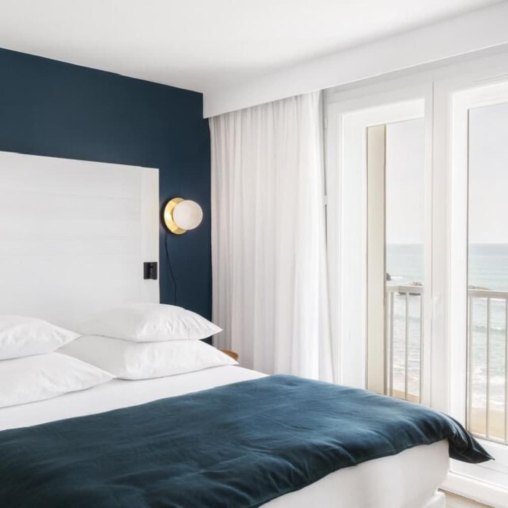 Hotel le Windsor Grande Plage Biarritz Superior Room, Ocean View