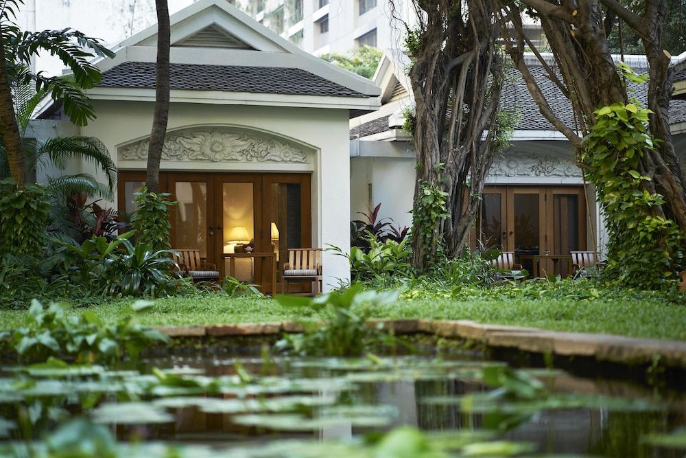 undefined Anantara Siam Bangkok Hotel 5
