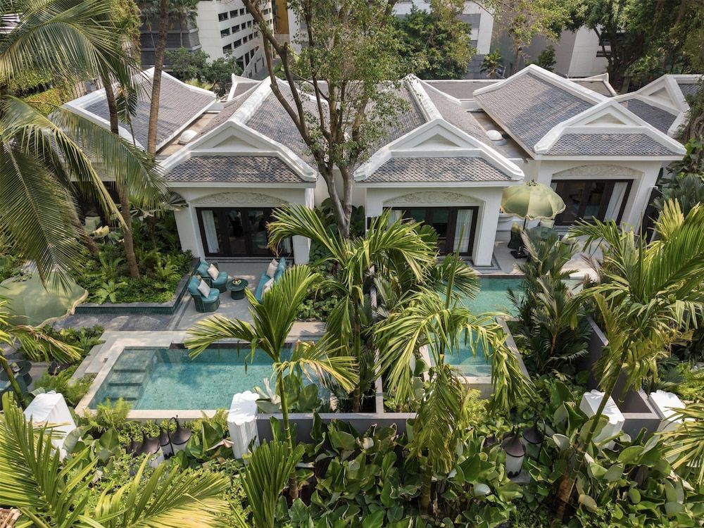 undefined Anantara Siam Bangkok Hotel 3