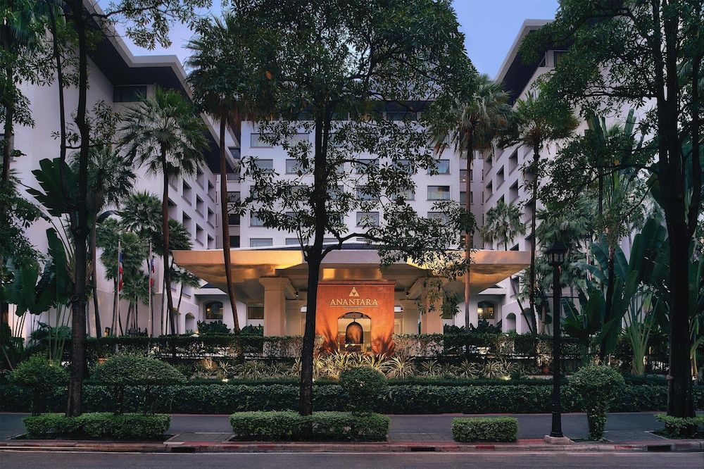undefined Anantara Siam Bangkok Hotel 7