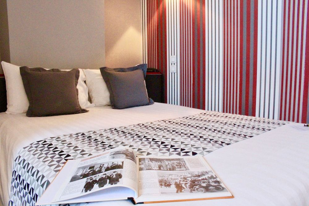 Hôtel Le Charleston Triple Room 6