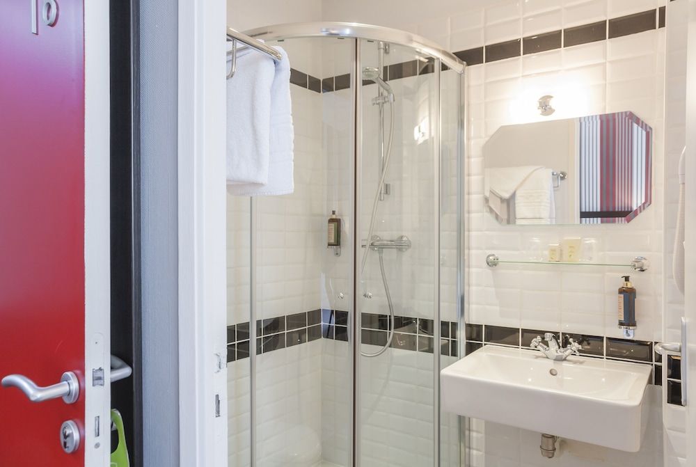 Hôtel Le Charleston Small double room 5