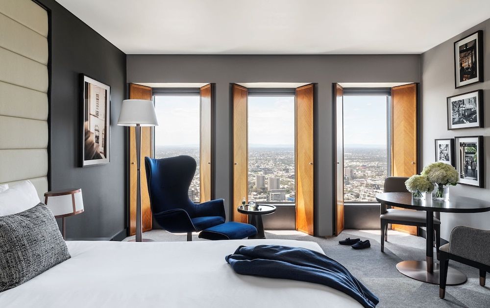 Sofitel Melbourne On Collins Superior Room, 1 King Bed, River View 3