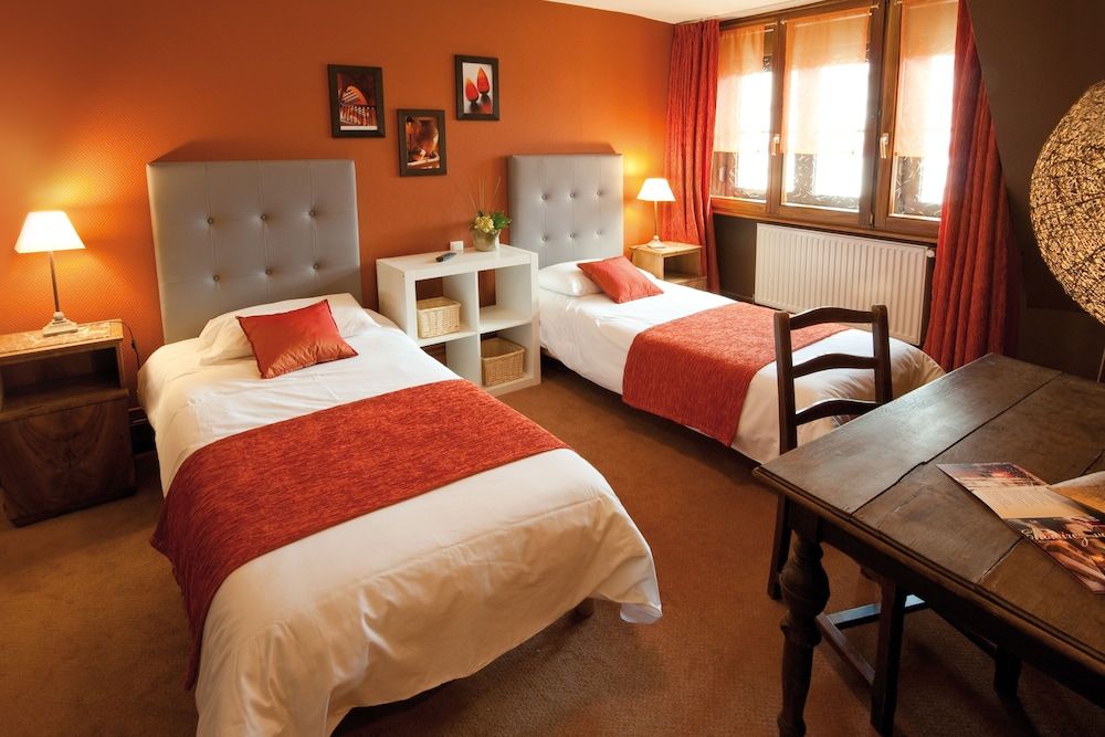 Le Gouverneur Quadruple Room 5