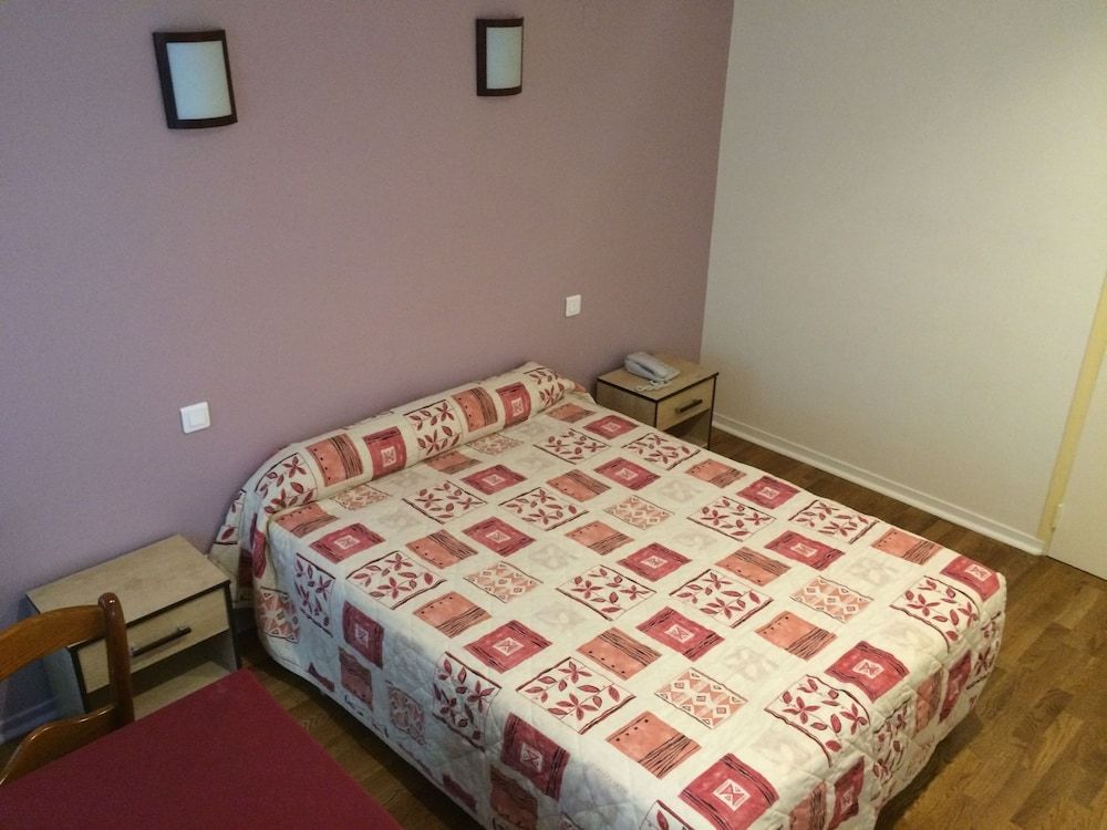 Hotel Paris Gambetta Classic Triple Room 2