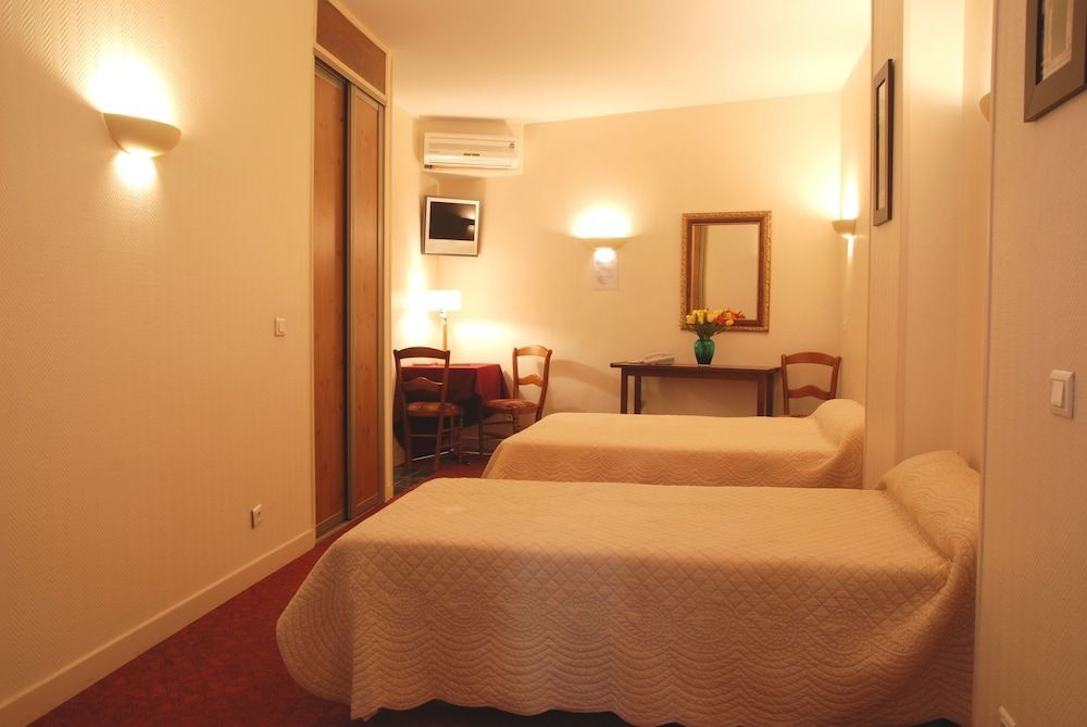 Hotel Paris Gambetta Twin Room with shower 2