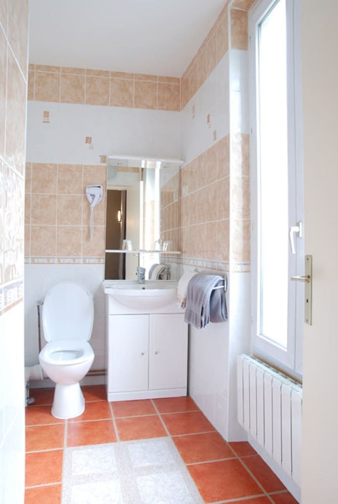 Hotel Paris Gambetta Twin Room with shower 5