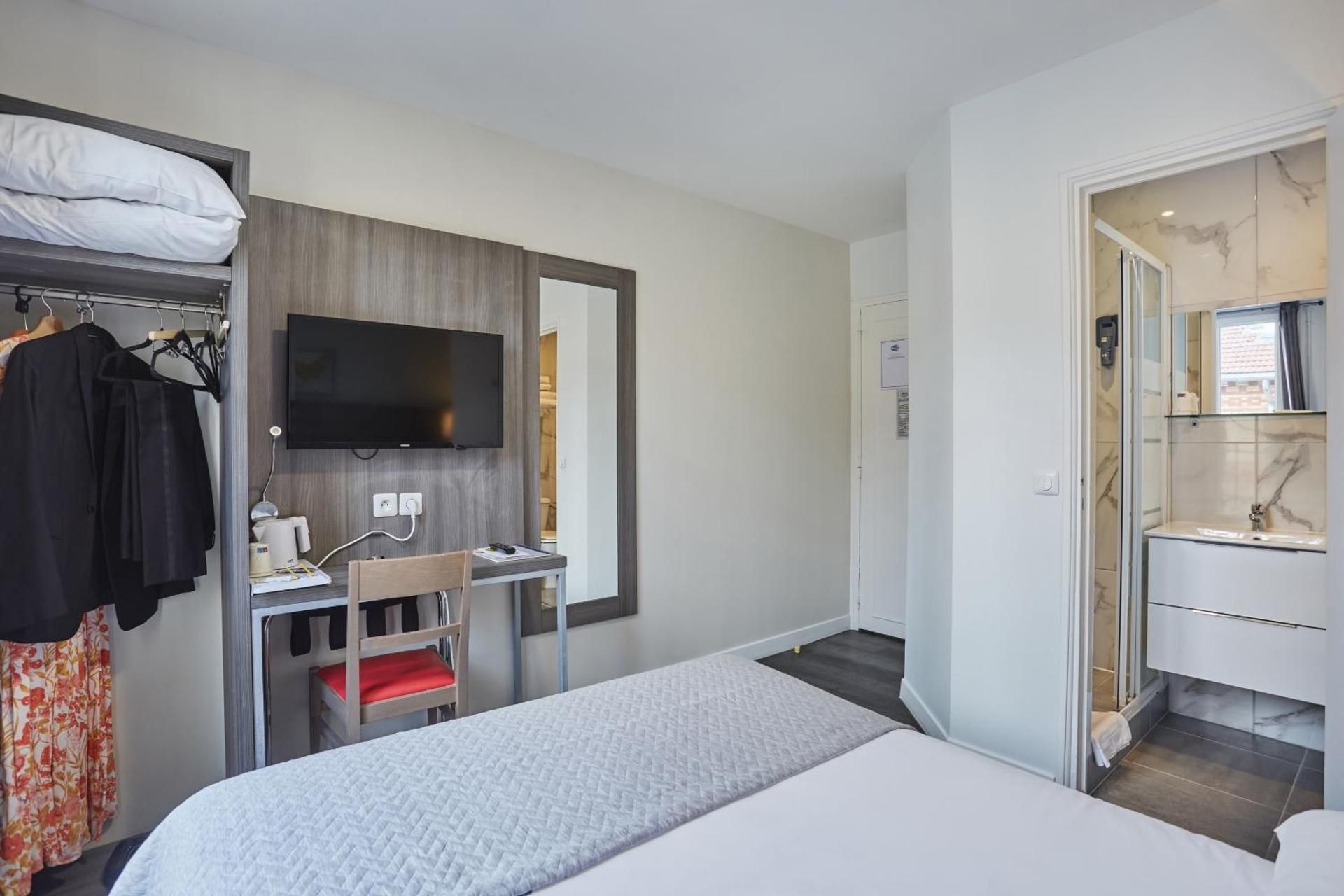 Huni Hotel Double Room 2