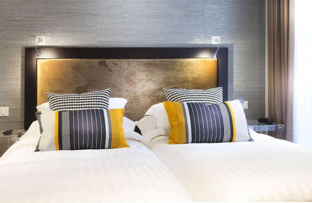 Hôtel International Paris Superior Double Room 3