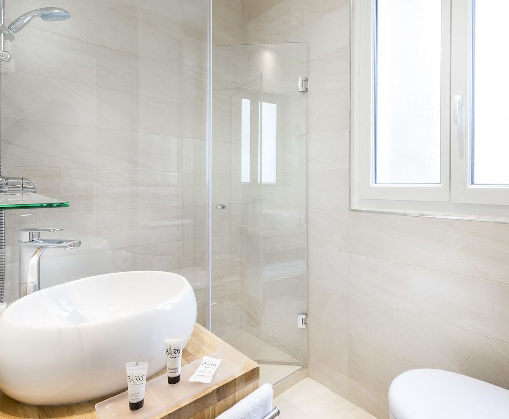 Hôtel International Paris Superior Double Room 4