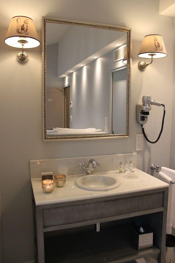 My Home in Paris Hotel Classic Double Room 2