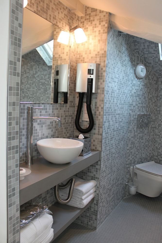 My Home in Paris Hotel Classic Double Room 3