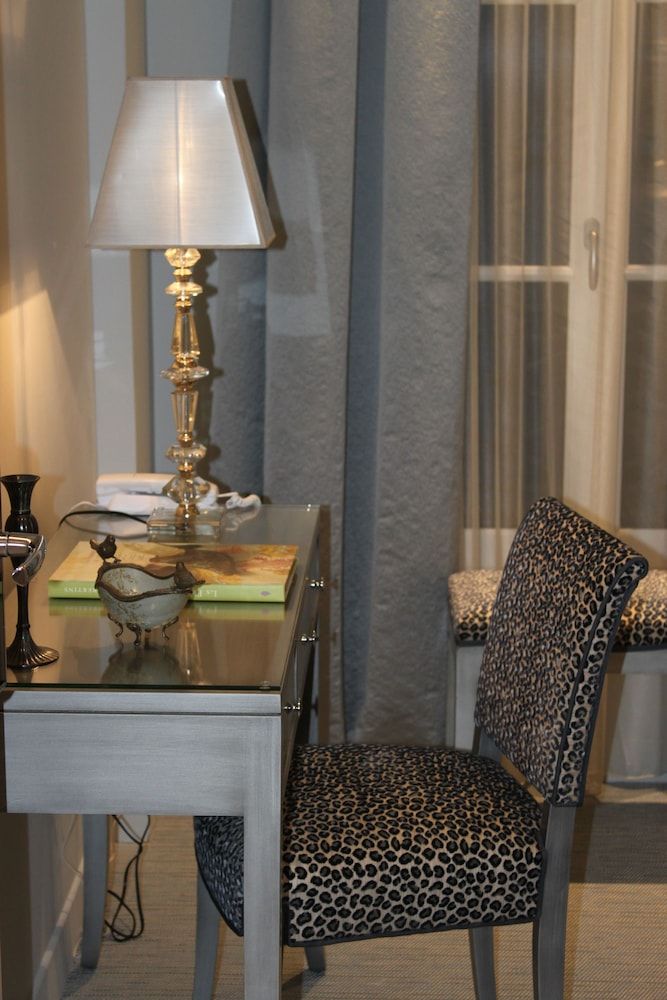 My Home in Paris Hotel Classic Double Room 5